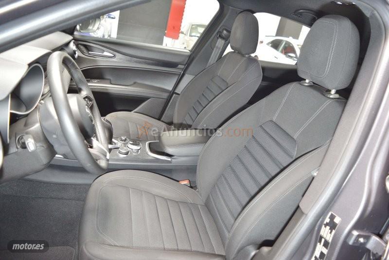 Alfa Romeo Stelvio 2.2 Diesel 118kW (160CV) SPRINT RWD de 2022 con 12.500 Km por 26.900 EUR. en Madrid