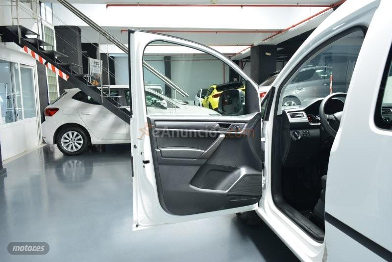 Volkswagen Caddy GNC Profesional Kombi 1.4 TGI GNC 81 kW (110 CV) de 2020 con 150.000 Km por 10.080 EUR. en Madrid