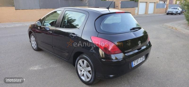 Peugeot 308 2.0 HDI 136CV de 2008 con 368.000 Km por 3.700 EUR. en Ciudad Real
