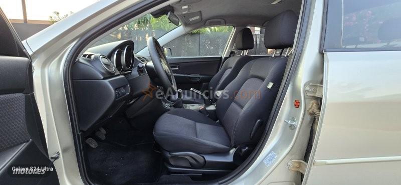 Mazda Mazda3 1.6 CD DIESEL 110CV de 2006 con 228.000 Km por 3.250 EUR. en Ciudad Real