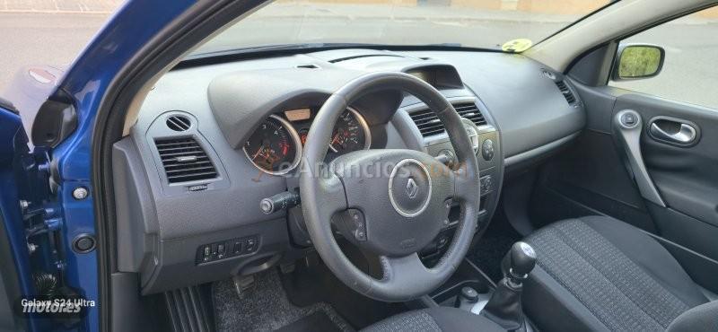 Renault Megane 1.9 DCI DYNAMIQUE 130CV de 2008 con 445.000 Km por 2.999 EUR. en Ciudad Real