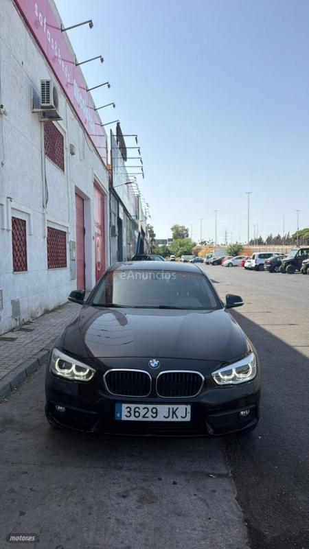 BMW Serie 1 Efficient dynamics urban de 2015 con 137.000 Km por 8.399 EUR. en Malaga