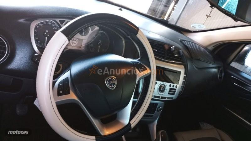 Lancia Delta 150cv de 2009 con 159.000 Km por 5.590 EUR. en Malaga
