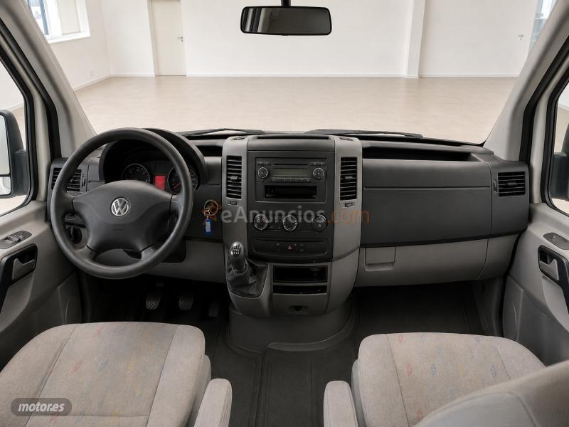 Volkswagen Crafter 2.5 TDi 109 CV 8 Plazas, En Automocion Pere de 2010 con 175.000 Km por 13.990 EUR. en Tarragona