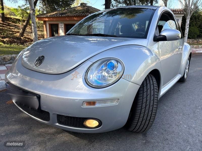 Volkswagen Beetle 1.4 FSI VOGUE-KLIMA AC-LLANTAS-CD-ALARMA de 2018 con 159.000 Km por 6.700 EUR. en Granada