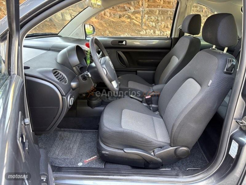 Volkswagen Beetle 1.4 FSI GOLF EDITION-KLIMA-LLANTAS 18RS-ALARMA-FULL de 2008 con 77.000 Km por 7.700 EUR. en Granada