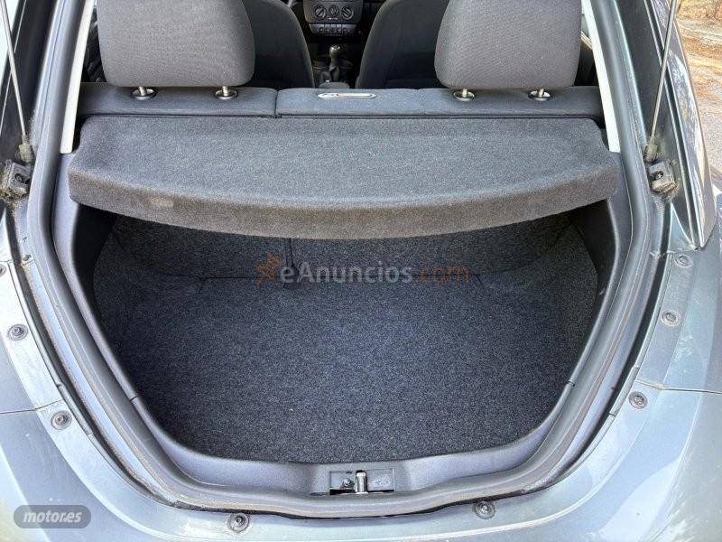 Volkswagen Beetle 1.4 FSI GOLF EDITION-KLIMA-LLANTAS 18RS-ALARMA-FULL de 2008 con 77.000 Km por 7.700 EUR. en Granada