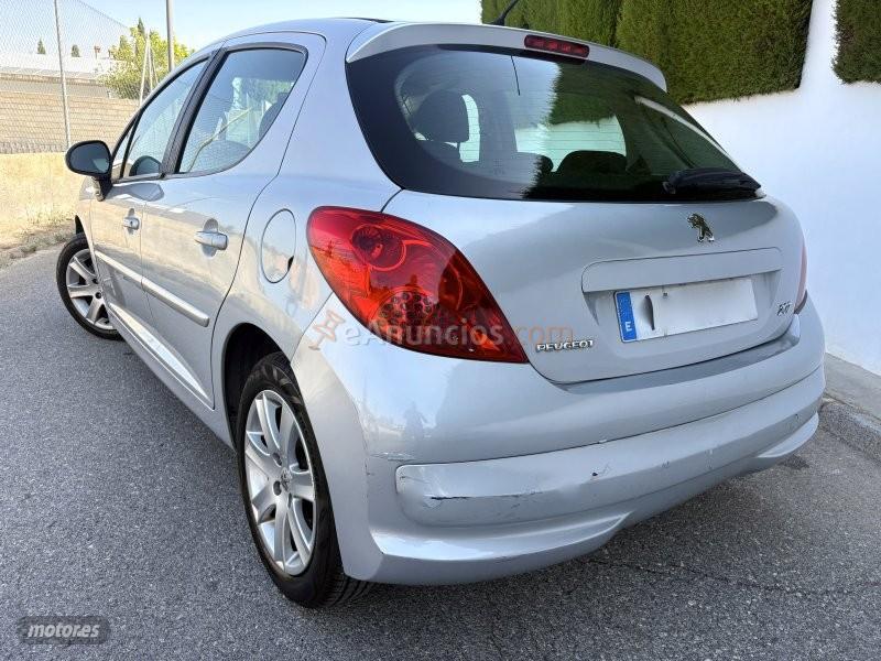 Peugeot 207 1.4 URBAN HDI LLANTAS-KLIMA AC-AIRBAGS de 2009 con 297.000 Km por 2.500 EUR. en Granada