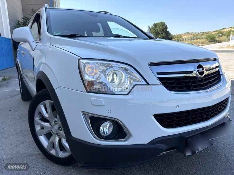 Opel Antara 2.2 CDTI 4X4 PIEL-BIXENON-NAVI DVD-TECHO CRISTAL-FULL de 2013 con 139.000 Km por 8.900 EUR. en Granada