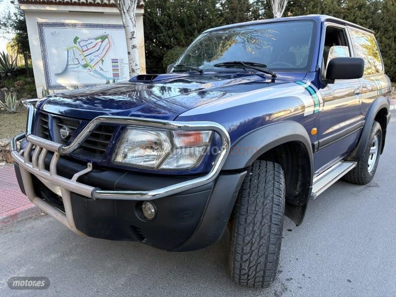 Nissan Patrol GR 2.8 TD INTERCOOLER SAFARI-LLANTAS.4X4-KLIMA DEFENSAS ES de 1999 con 120.000 Km por 15.700 EUR. en Granada