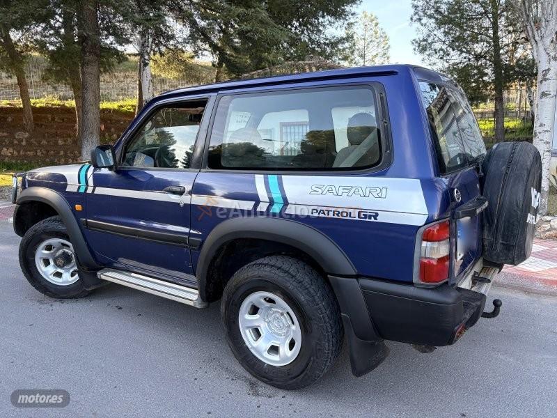 Nissan Patrol GR 2.8 TD INTERCOOLER SAFARI-LLANTAS.4X4-KLIMA DEFENSAS ES de 1999 con 120.000 Km por 15.700 EUR. en Granada