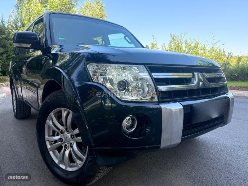 Mitsubishi Montero 3.2 DID L 4X4 REDUCTORAS-KLIMATIZADOR-LLANTAS-cam tv de 2011 con 249.000 Km por 15.900 EUR. en Granada