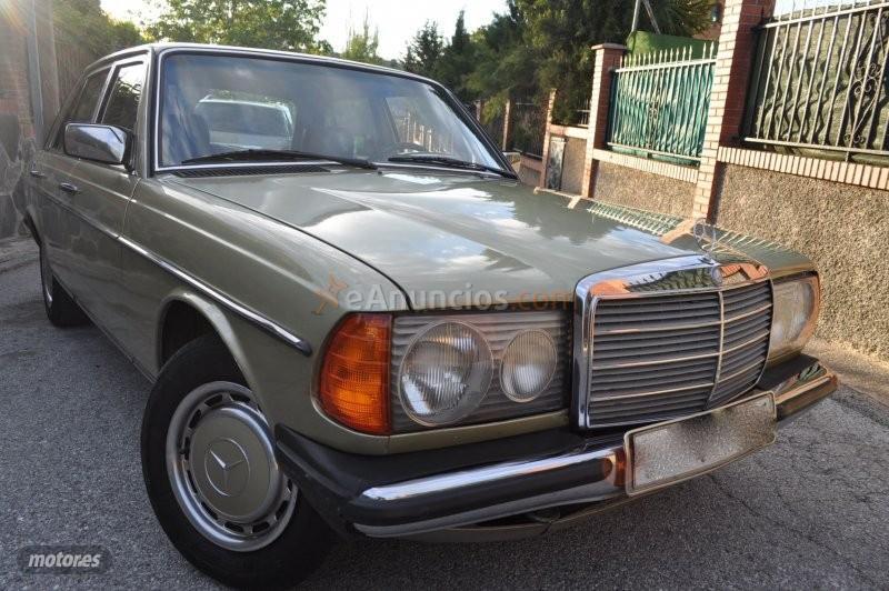 Mercedes Clase E 300d aut piel-klima-tempomat-becker de 1979 con 209.000 Km por 9.500 EUR. en Granada