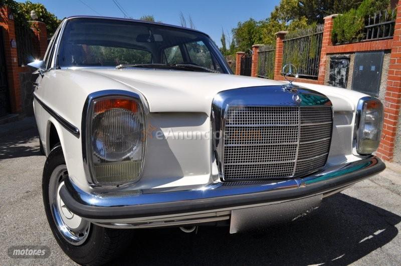 Mercedes 220 220D W115 8 COLECCIONISTA de 1979 con 80.000 Km por 23.700 EUR. en Granada