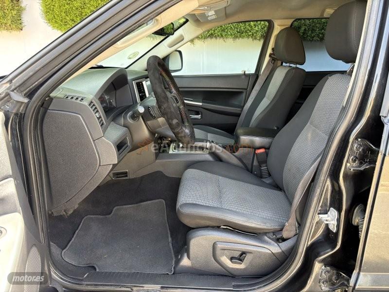 Jeep Grand Cherokee 3.0 CRD V6 4X4 QUADRA DRIVE-KLIMA-NAVI CARPLAY CAM de 2011 con 302.000 Km por 8.500 EUR. en Granada
