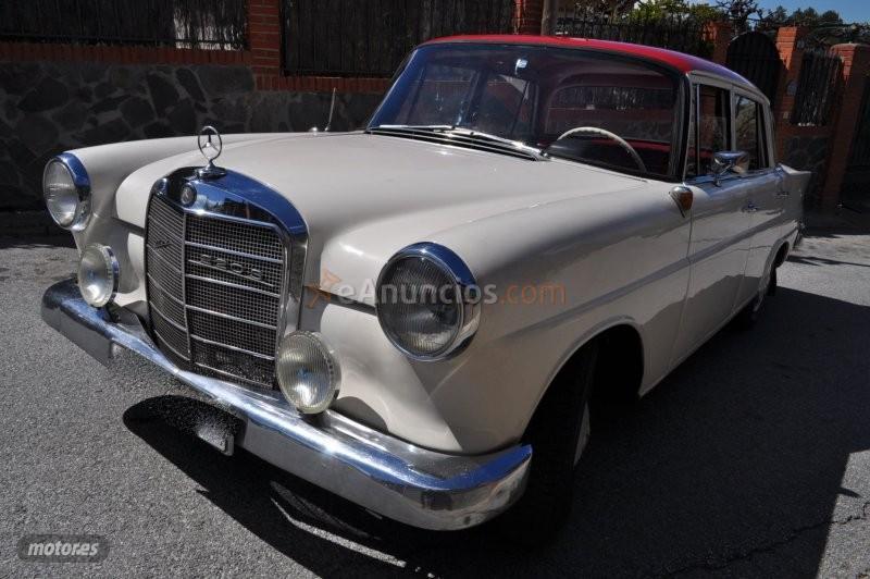 Mercedes 200 d colas w110 de 1972 con 111.000 Km por 27.700 EUR. en Granada
