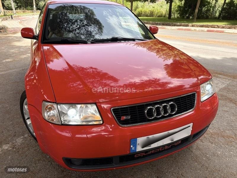 Audi S3 TURBO  XENON-BOSE-KLIMATIZADOR-NACIONAL-4X4 de 1999 con 10.000 Km por 7.500 EUR. en Granada