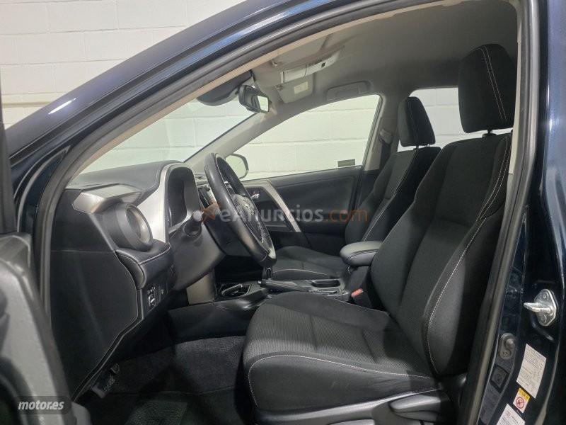 Toyota RAV 4 ADVANCE de 2014 con 98.900 Km por 21.800 EUR. en Sevilla
