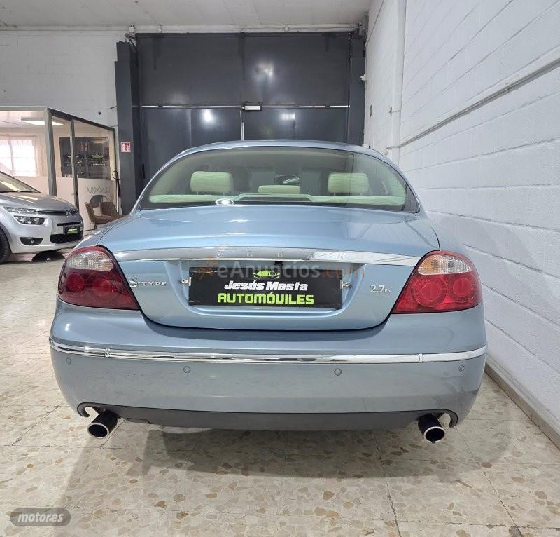Jaguar Stype 2.7d executive de 2006 con 185.000 Km por 5.800 EUR. en Sevilla