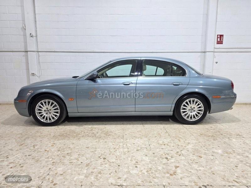 Jaguar Stype 2.7d executive de 2006 con 185.000 Km por 5.800 EUR. en Sevilla