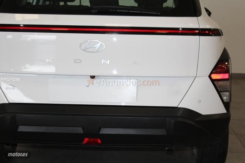 Hyundai Kona 1.0 TGDI MAXX 120CV 48V MHEV de 2024 con 107.442 Km por 20.900 EUR. en Cadiz