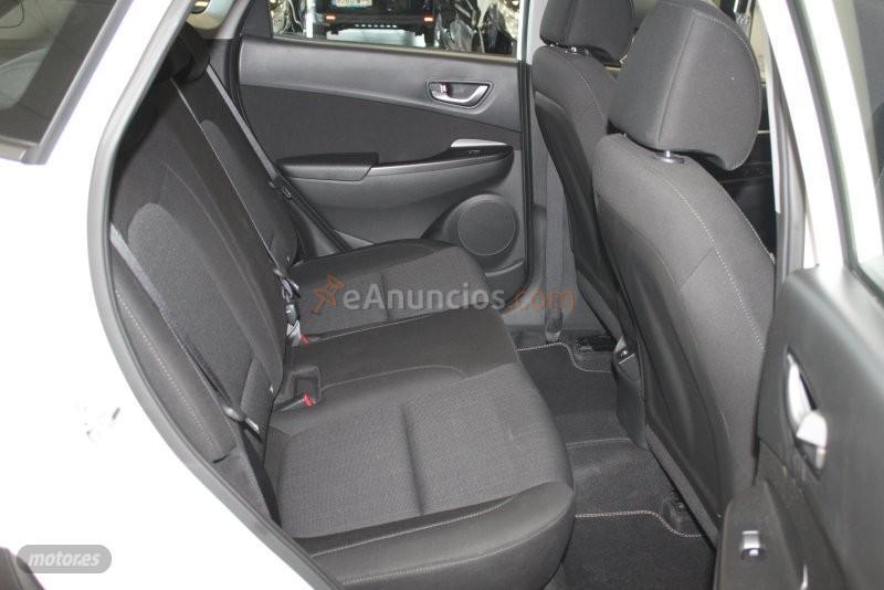 Hyundai Kona 1.0 TGDI MAXX DCT 120CV de 2022 con 15.475 Km por 19.990 EUR. en Cadiz
