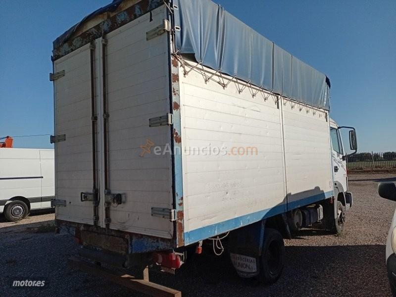 Nissan Atleon 110 CAJA FRUTERA O PAQUETERA. de 2001 con 345.000 Km por 7.000 EUR. en Murcia