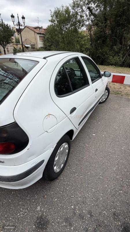 Renault Megane Europa 1.6E de 1998 con 155.148 Km por 1.850 EUR. en Asturias