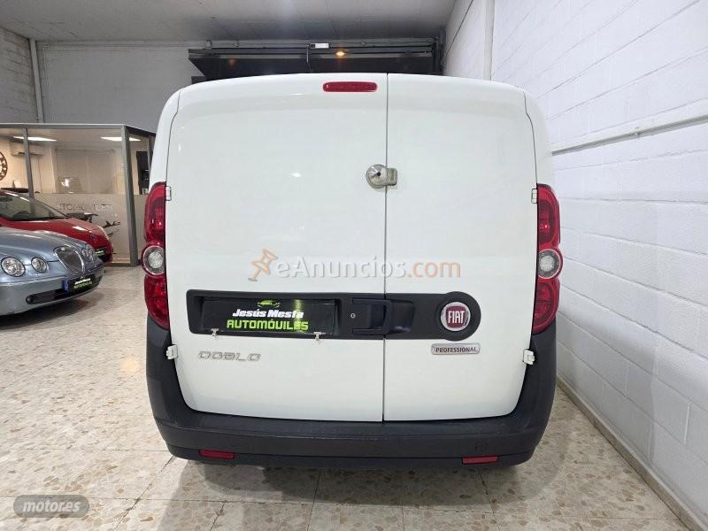 Opel Combo Cargo cdti de 2021 con 130.000 Km por 8.200 EUR. en Sevilla