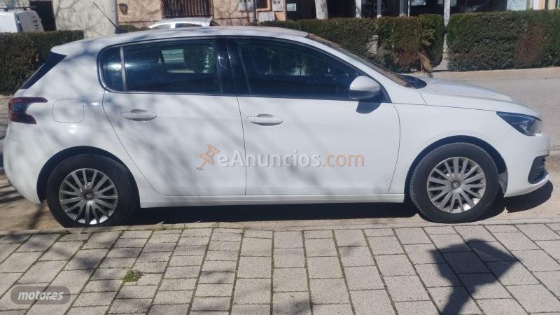 Peugeot 308 BUSSINES de 2019 con 130.000 Km por 10.500 EUR. en Albacete