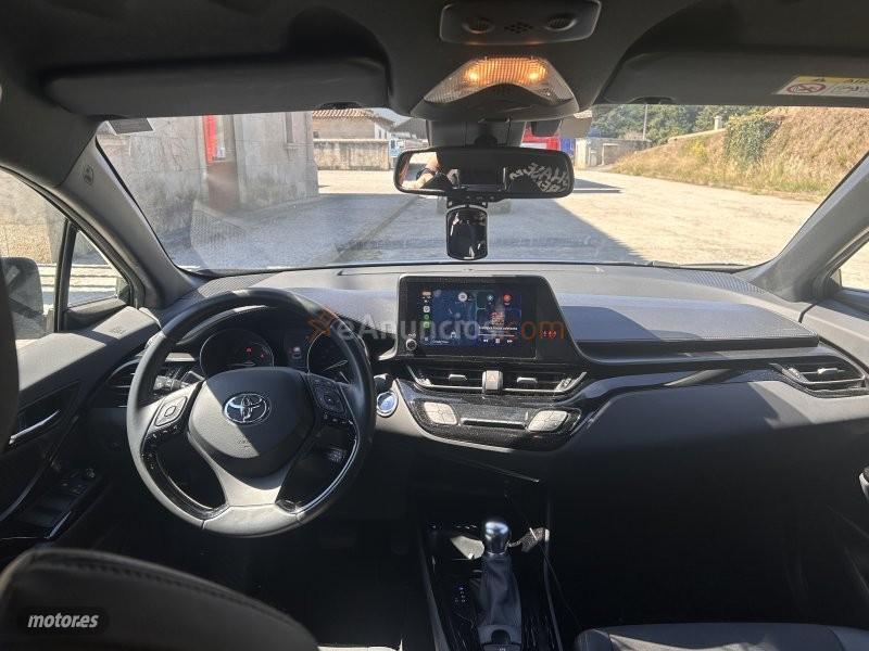 Toyota C-HR 2.0 180h Advance de 2023 con 61.000 Km por 25.500 EUR. en A Coruna