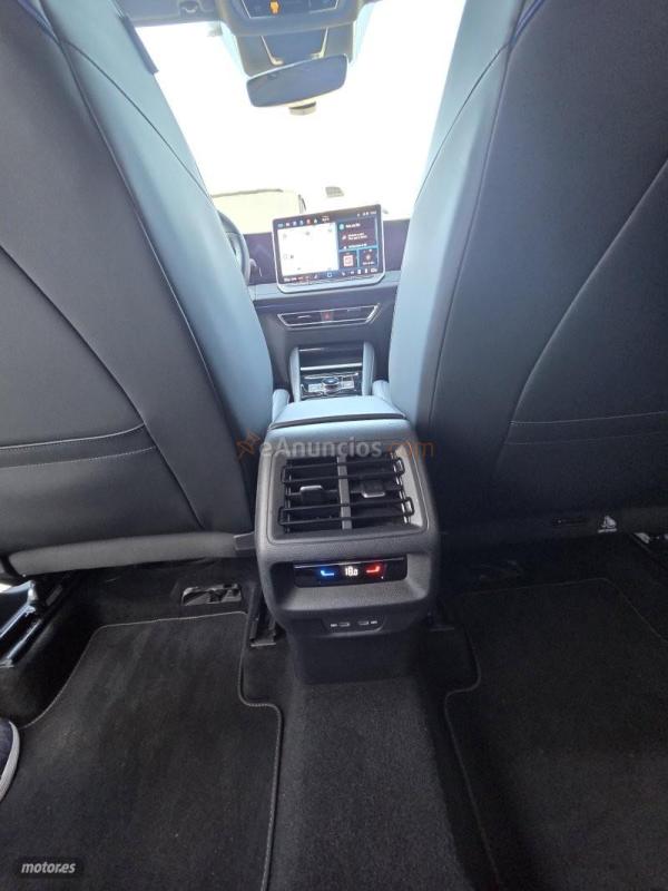 Volkswagen Tiguan Rline de 2024 con 37.000 Km por 40.500 EUR. en Navarra