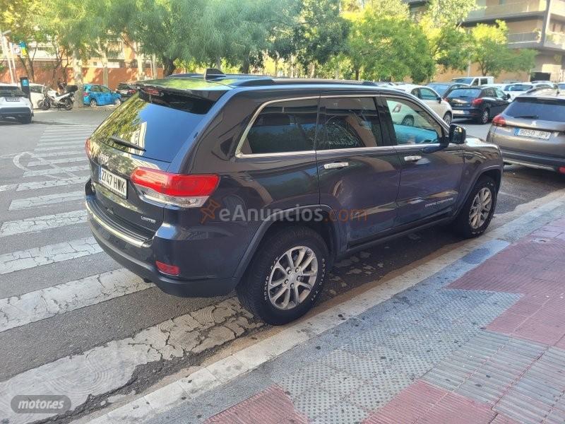Jeep Grand Cherokee 3.0 CRD LIMITED de 2014 con 130.000 Km por 16.000 EUR. en Barcelona