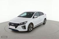 Hyundai Ioniq 1.6 GDI HEV Klass LE DCT 141 CV de 2019 con 104.000 Km por 14.200 EUR. en Madrid