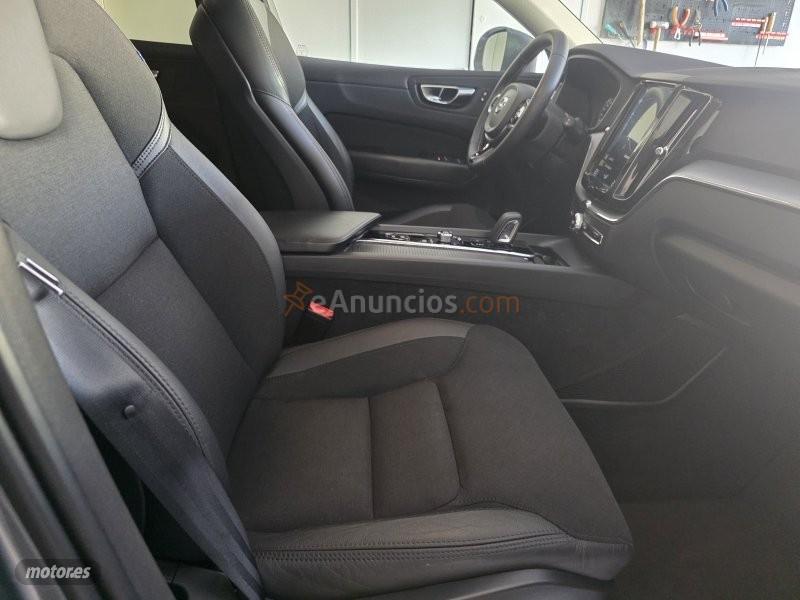 Volvo XC 60 T8 R-Desing de 2020 con 140.000 Km por 27.000 EUR. en Madrid