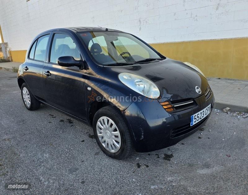 Nissan Micra 1.2 visia de 2004 con 200.000 Km por 2.000 EUR. en Sevilla