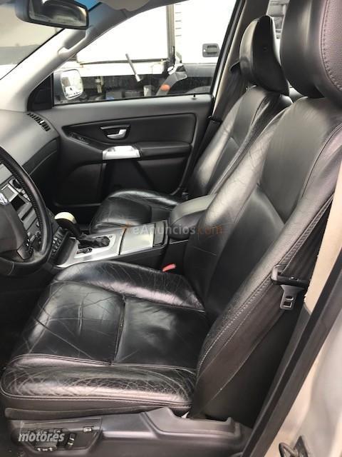 Volvo XC 90 2.4D AWD AUTOMATICO 7 PLAZAS de 2005 con 426.422 Km por 4.000 EUR. en Barcelona