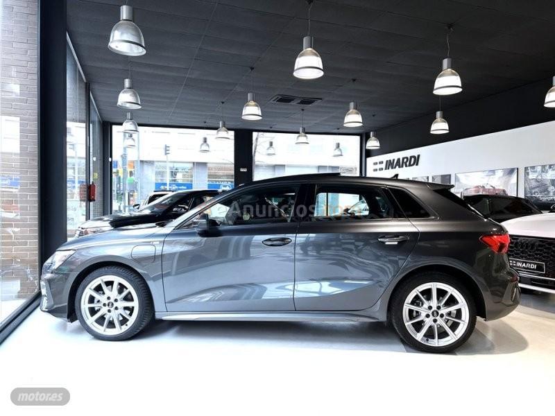 Audi A3 Sportback 40 TFSIe Automatico S-Tronic  S-Line de 2022 con 43.500 Km por 32.890 EUR. en Barcelona