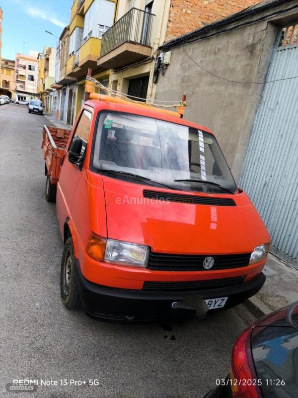 Volkswagen Transporter Pic-up de 2002 con 254.000 Km por 4.000 EUR. en Castellon