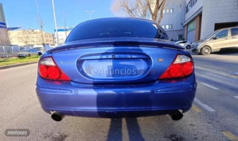 Jaguar S-Type 4.2 V8 R de 2002 con 128.000 Km por 12.000 EUR. en Barcelona