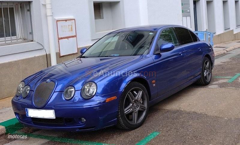Jaguar S-Type 4.2 V8 R de 2002 con 128.000 Km por 12.000 EUR. en Barcelona