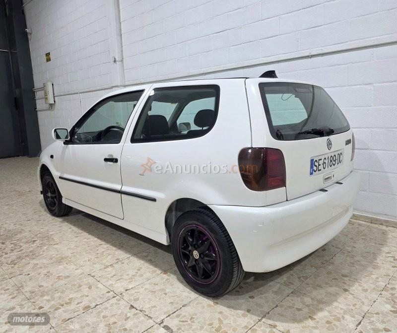 Volkswagen Polo 1.0 de 1999 con 120.000 Km por 2.100 EUR. en Sevilla