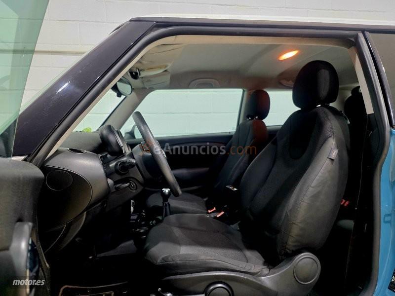 Mini One mini de 2007 con 200.000 Km por 5.300 EUR. en Sevilla