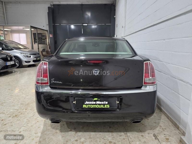 Chrysler 300 C 3.0 crdi Limited de 2013 con 170.000 Km por 12.000 EUR. en Sevilla