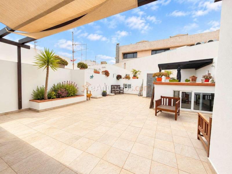 ???? Casa terrera en Arrecife con terraza y muchas posibilidades