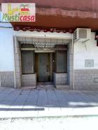 Local comercial bien situado.
