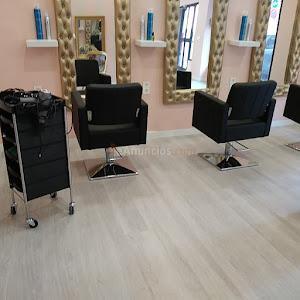 instalacion de suelos de  maderas laminados vinilos spc