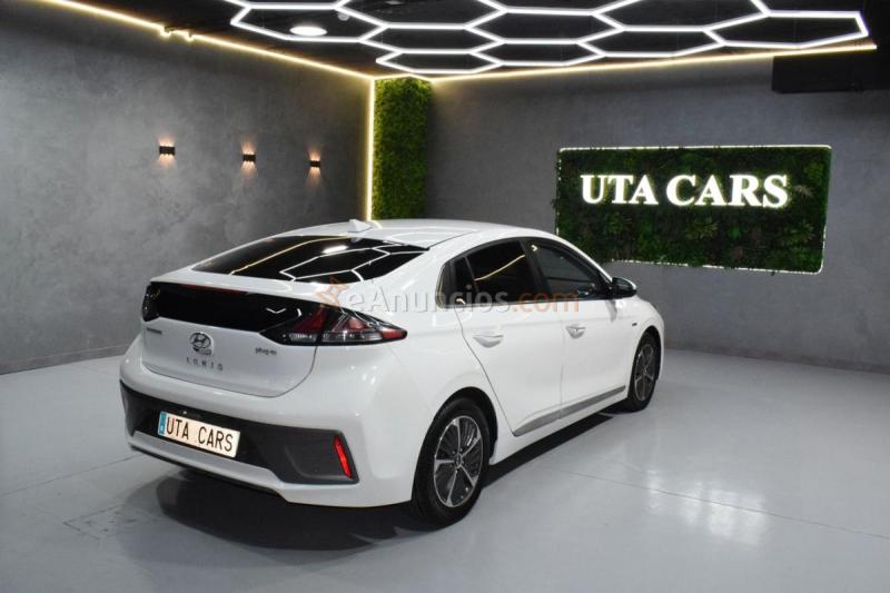 Hyundai IONIQ 1.6 GDI PHEV