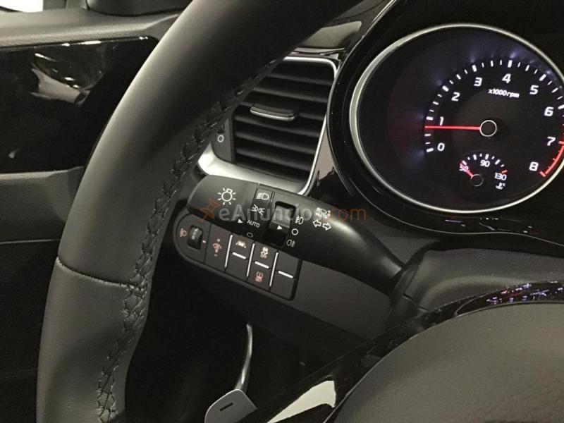 Kia Ceed 1.6 MHEV 100kW (136CV) Tech DCT