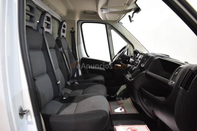 Fiat Ducato CHASIS CABINA CARROZADO PAQUETERA CAMIÓN 3500 2.3 MULTIJET 130 CV CON PLATAFORMA ELEVADORA TRAMPILLA 